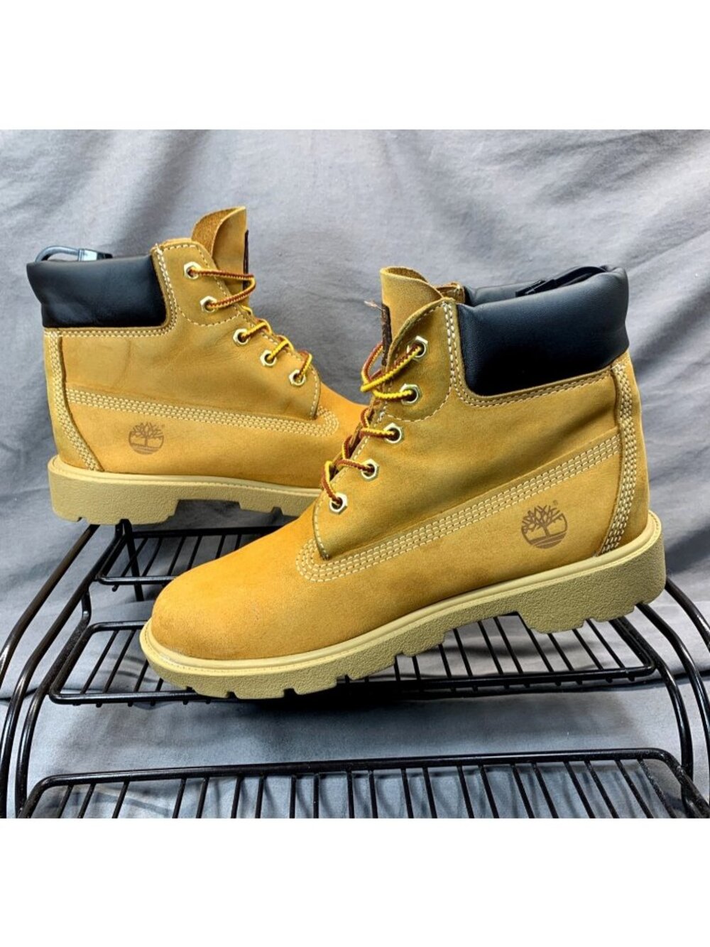 Timberland 6 Inch Classic Waterproof Boots Wheat 10960 Junior/Youth Sz 3.5M